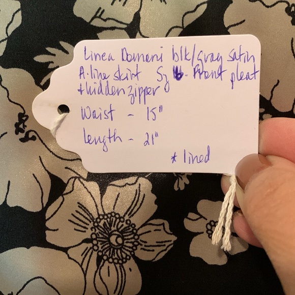 Linea Domani Limited Collection floral blk/gray satin midi skirt. Size 6. EUC. - Picture 9 of 9